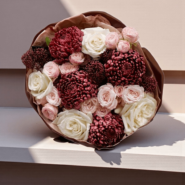 Puokštė „Rosé Avenue“ –...