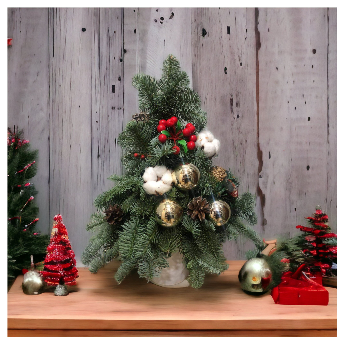 Kalėdinė eglutė „Auksinė Klasika“