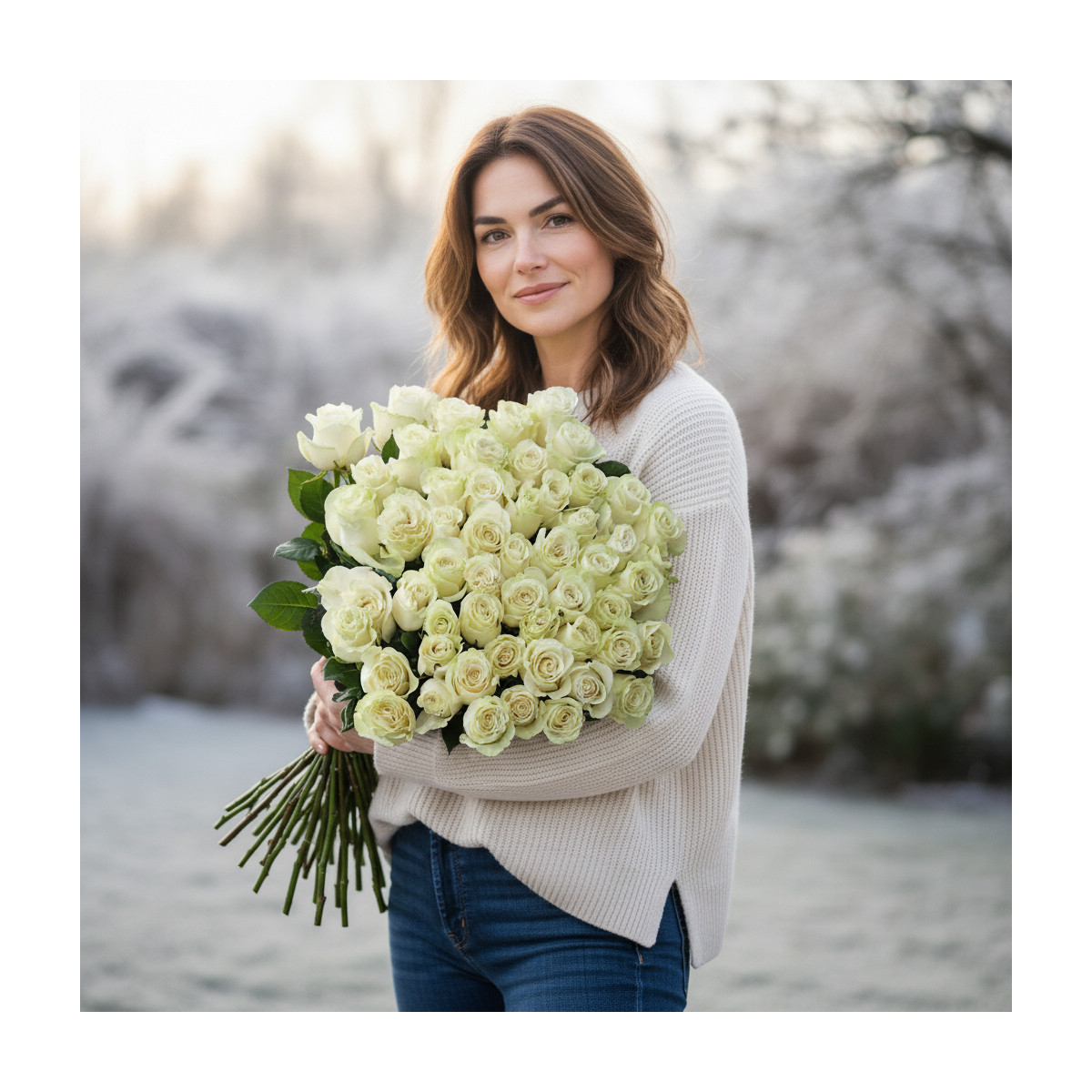 Puokštė "Baltos Rožės" 31 vnt. žiedų,...