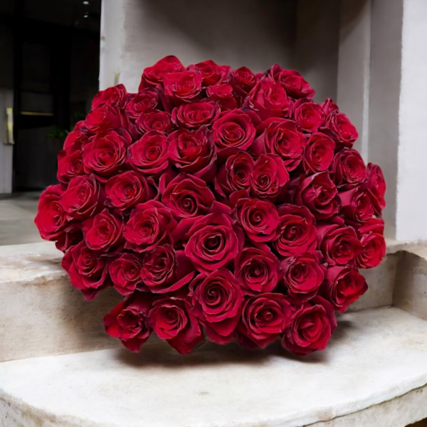 Puokštė "Raudonos Rožės" 31 vnt. žiedų